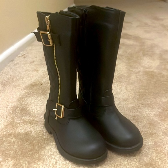 Black Boots size 6 toddler - Picture 2 of 4